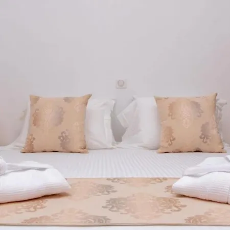 Sun And Moon Otel