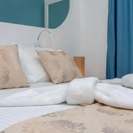 Sun And Moon Otel 3*