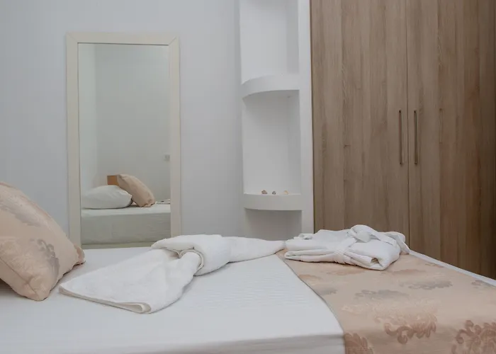 Sun And Moon 3* Pirgaki (Naxos)